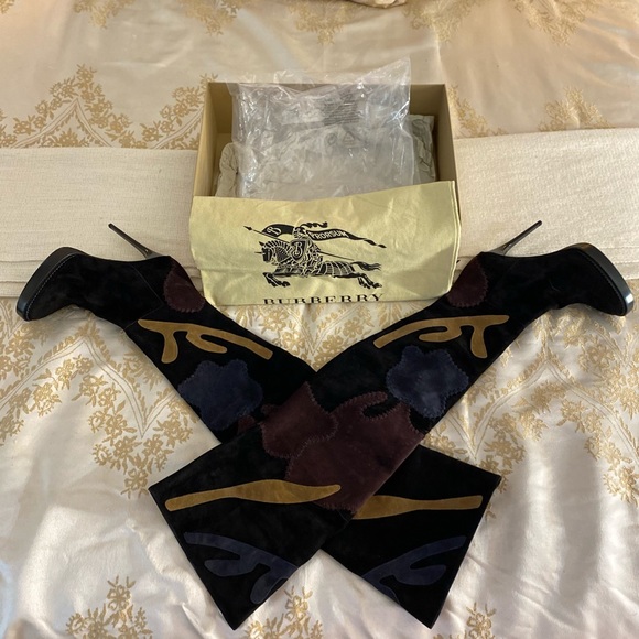 Burberry Runway Suede Patchwork Printed Boots - Picture 4 of 12